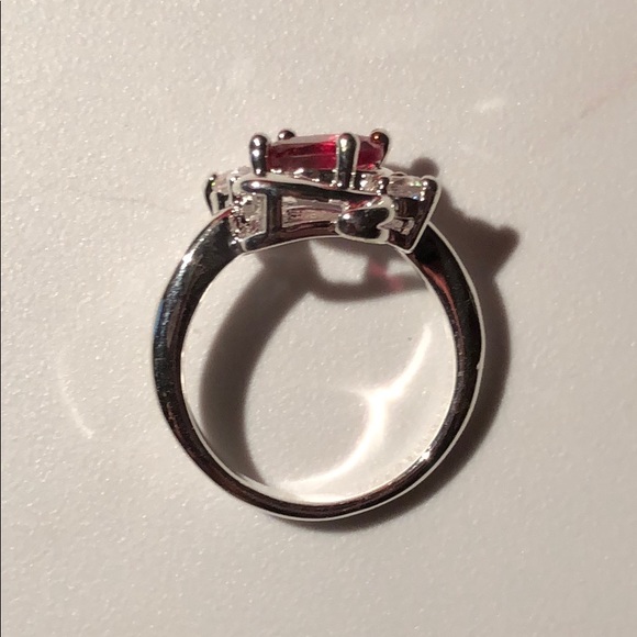 Gorgeous Cubic Zirconia Crystal Ring in sizes 7&8 - Picture 8 of 8